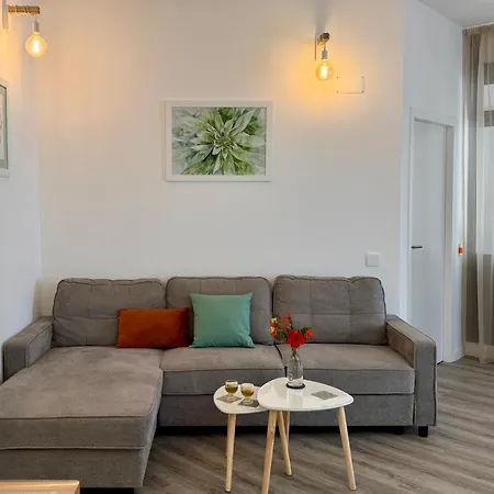Appartement Corner - By Matur *